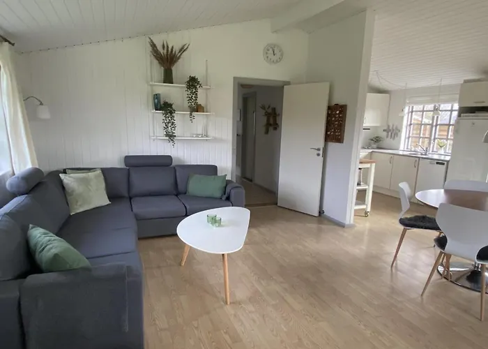 Zuhra - 680m From The Sea By Interhome Nyaraló